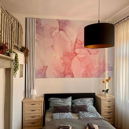 Kalvaria With Balcony, Free Parking And Ac Budapest Extérieur photo