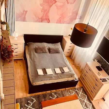 Kalvaria With Balcony, Free Parking And Ac Budapest Extérieur photo