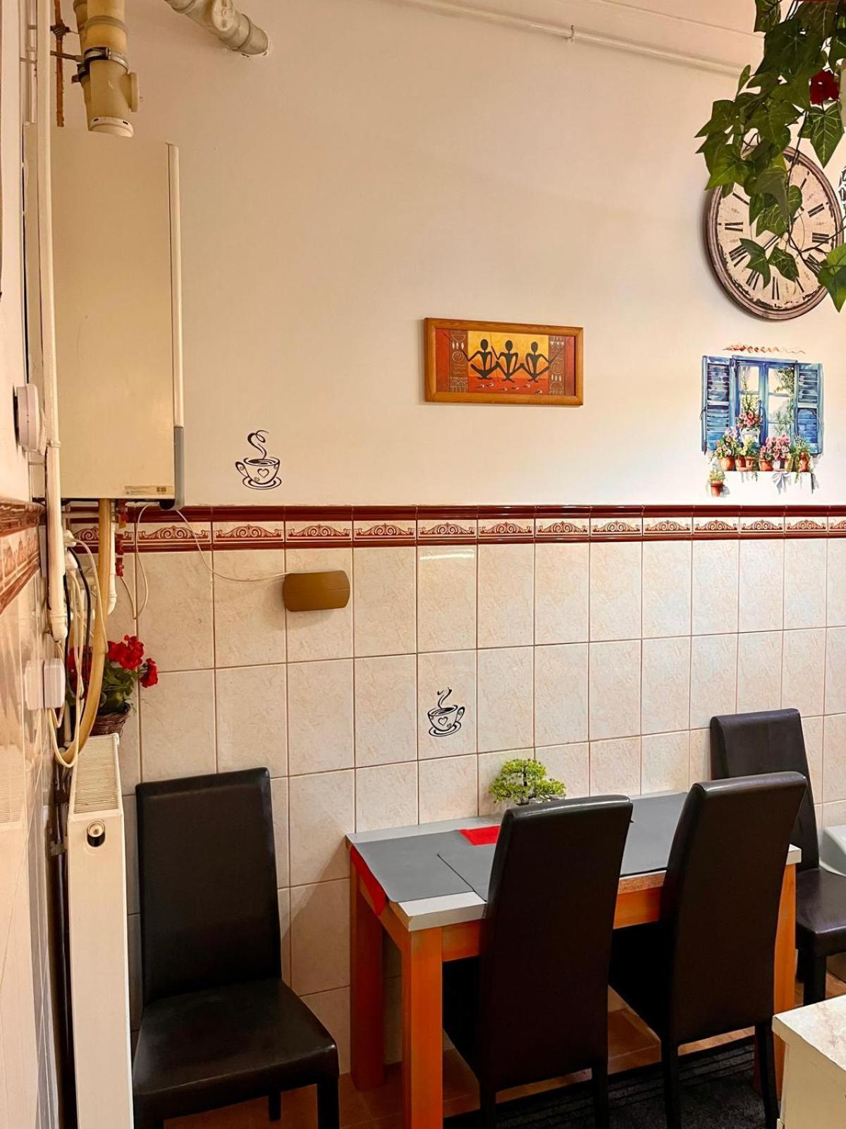 Kalvaria With Balcony, Free Parking And Ac Budapest Extérieur photo