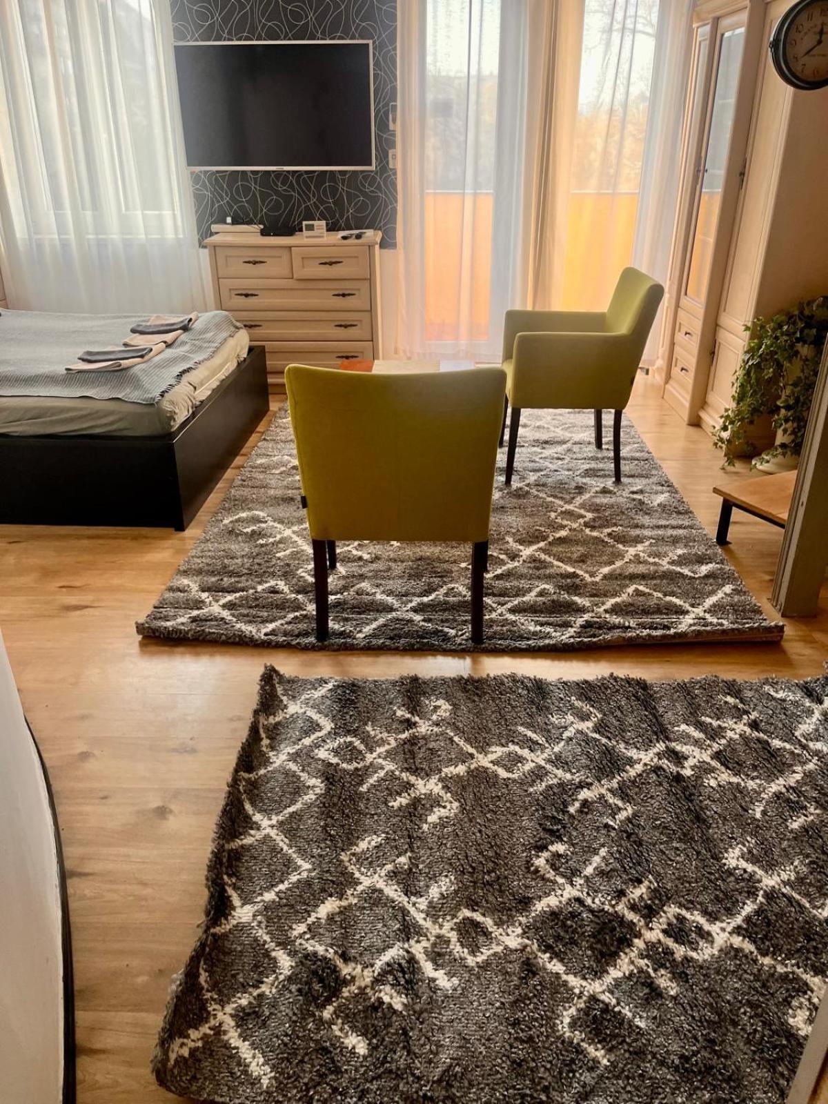 Kalvaria With Balcony, Free Parking And Ac Budapest Extérieur photo