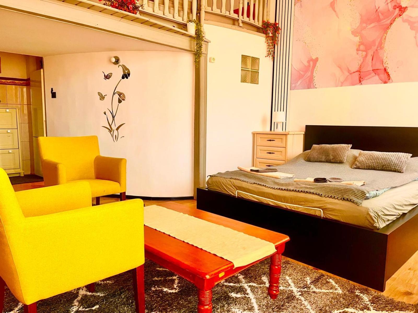 Kalvaria With Balcony, Free Parking And Ac Budapest Extérieur photo