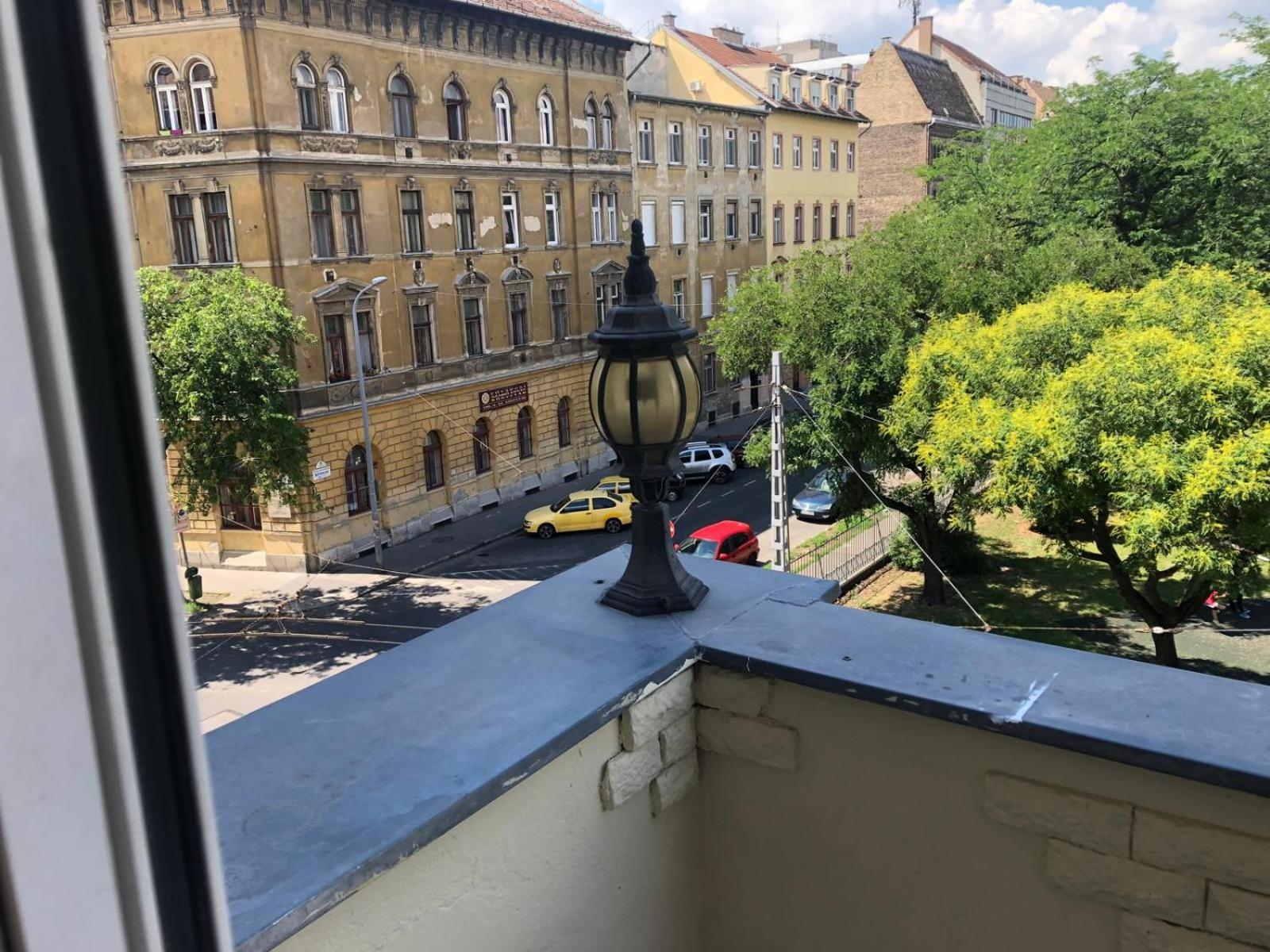 Kalvaria With Balcony, Free Parking And Ac Budapest Extérieur photo